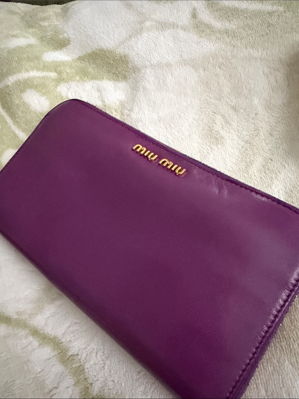 Miu Miu Violet Leather Zip Wallet with Gold Logo authenticity card included - Picture 1 of 11